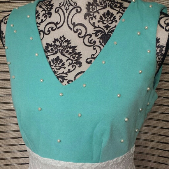 NWOT. Mint and White Dress - Picture 7 of 8